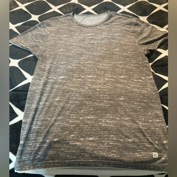Gray Men's T-Shirt large - Picture 2 of 6